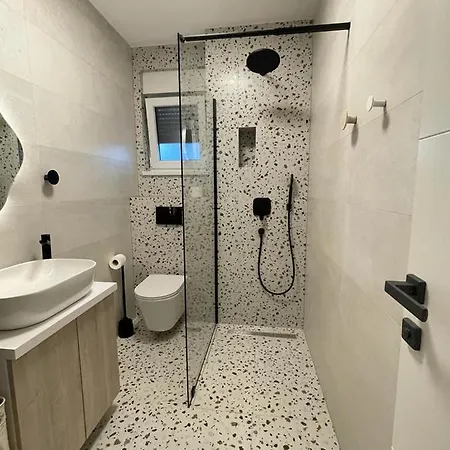 Neri Apartment *