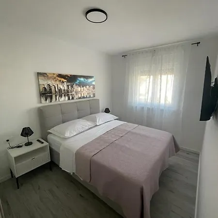Neri Apartment *